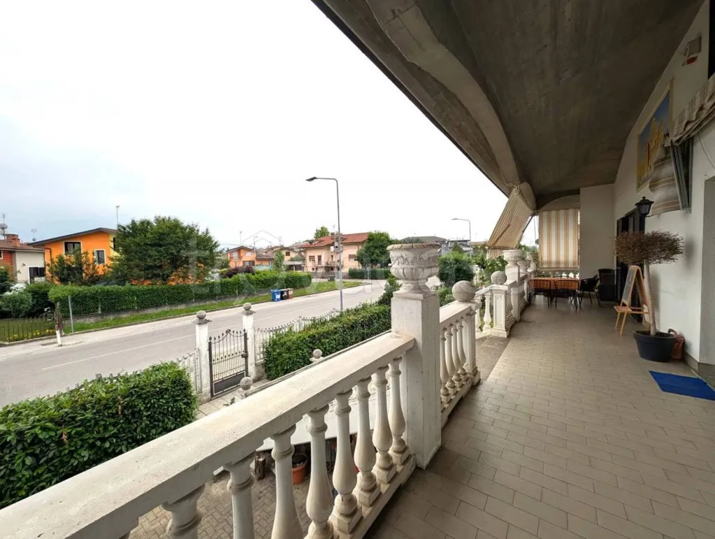 Balcon - Villa with Garden and Pool in Beinette