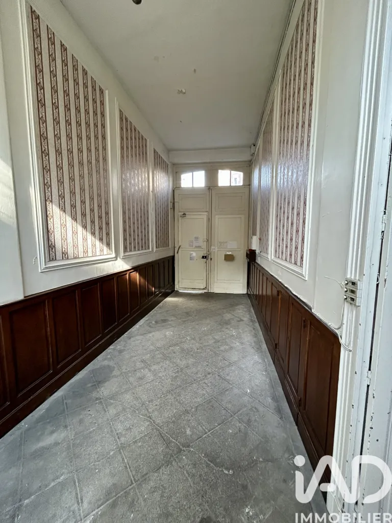 Hallway - Building with Garden and Parking in Pau