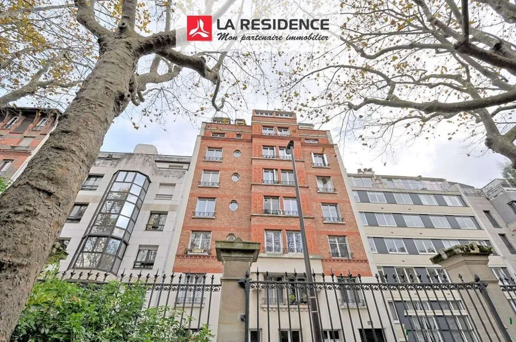 Extérieur - Remise dans Cour à Boulogne-Billancourt