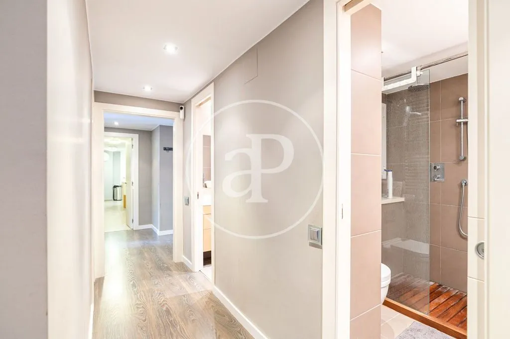 Salles de bain - Luxury Flat with Terrace in Tres Torres, Barcelona
