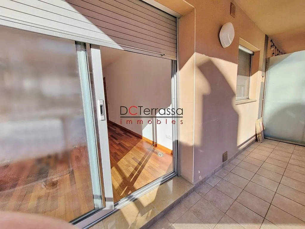 Terrace - Apartment with Balcony in Vallparadís, Terrassa