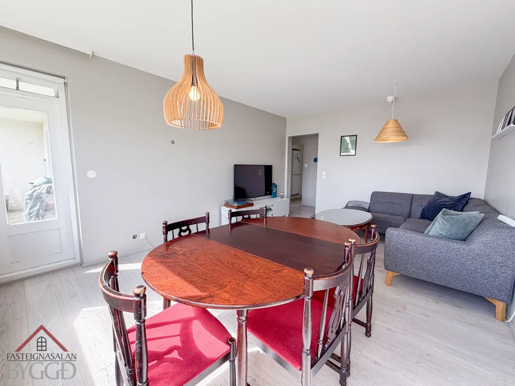 Söögituba - Apartment with South Balcony in Akureyri