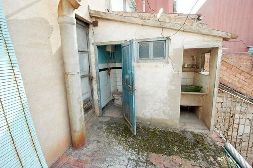 Aed - Terraced House with Private Patio in Tàrrega