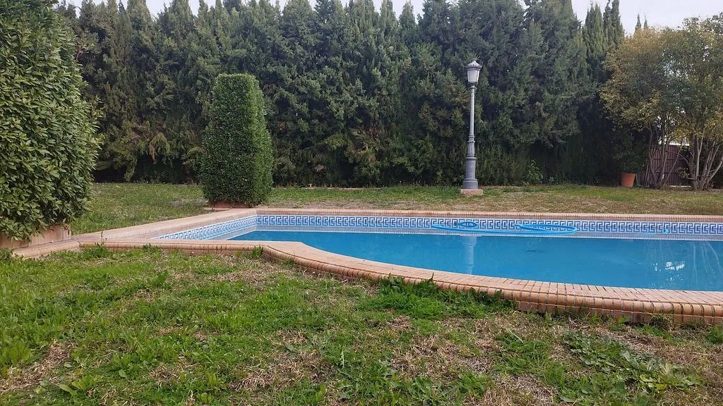 Piscine - Chalet with Pool and Terrace on Adriano Street
