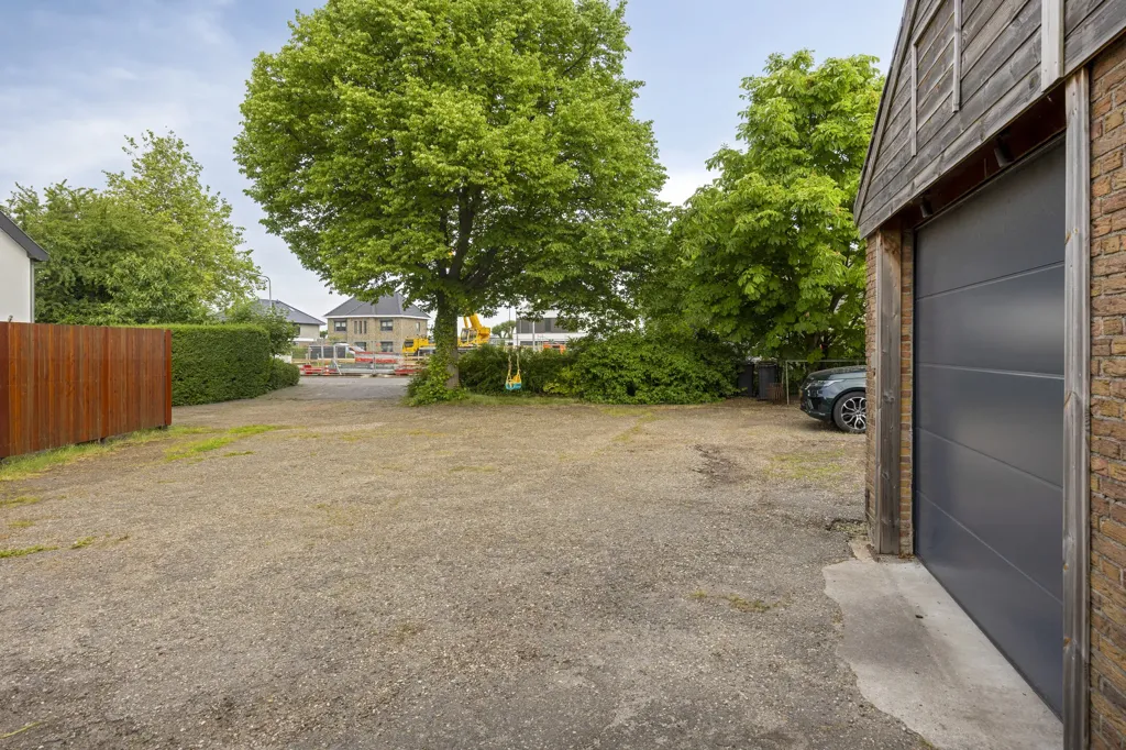 Välivaade - Semi-Detached Home with Workshop in Honselersdijk