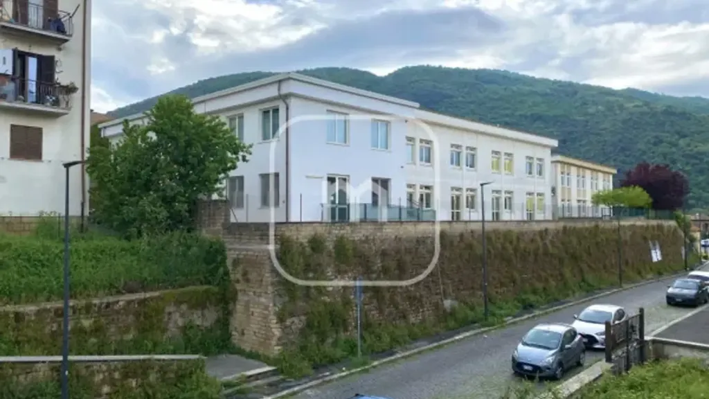 Välivaade - Bright Trilocale with Balcony in Genazzano