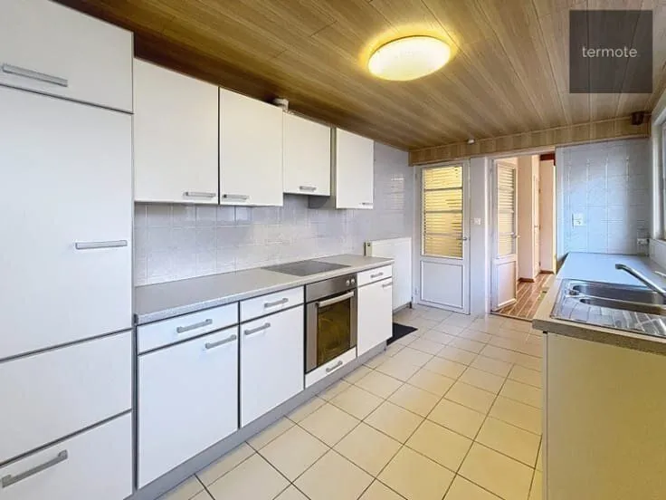 3 magamistoaga maja asukohas Waregem