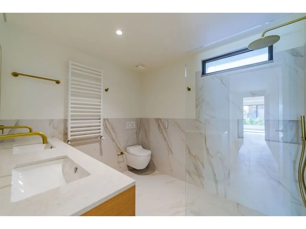 Salles de bain - Luxury Apartment with Private Terrace in Monte Estoril