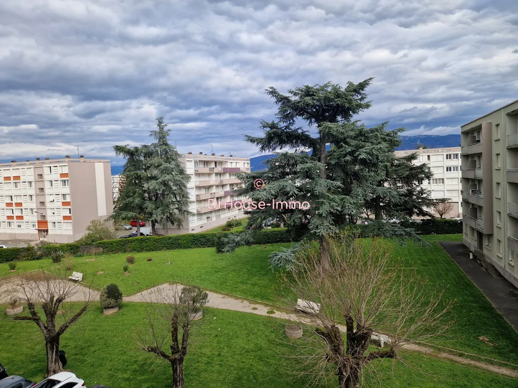 Rõdu - Renovated Flat with Balcony in Private Residence