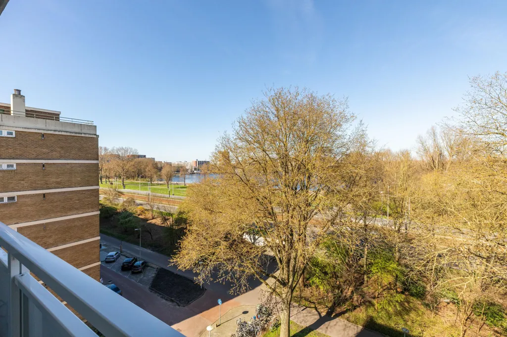 Balcone - Renovated Gallery Flat with Balcony in Amsterdam