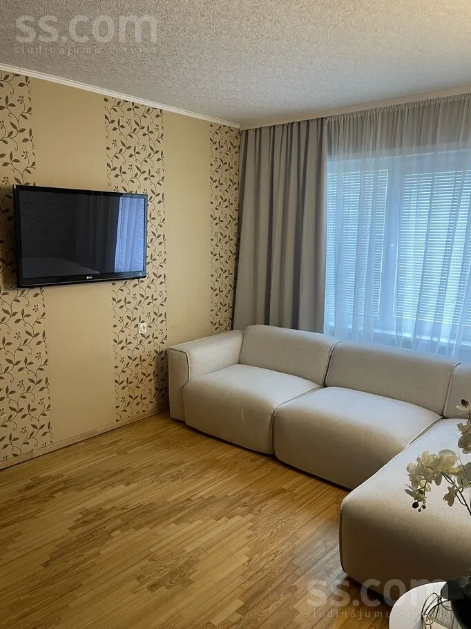 Living Room - 3-Bedroom Flat with Balcony in Riga