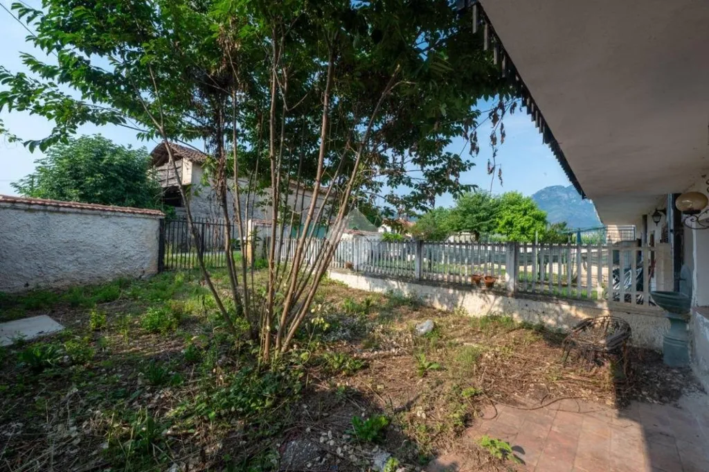 Aed - Semi-detached House with Garden in Envie