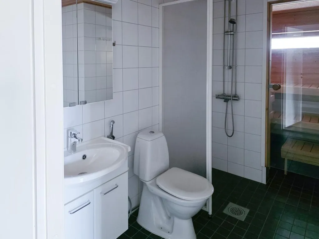 Salles de bain - Bright Apartment with Sauna in Järvenpää