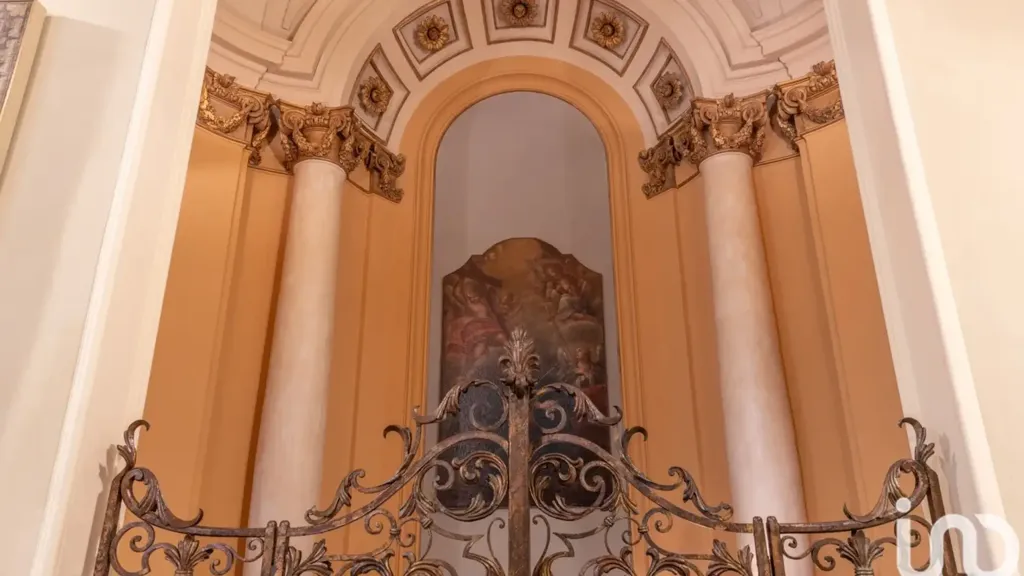 Entrée - Historic Apartment with Artwork in Ancona