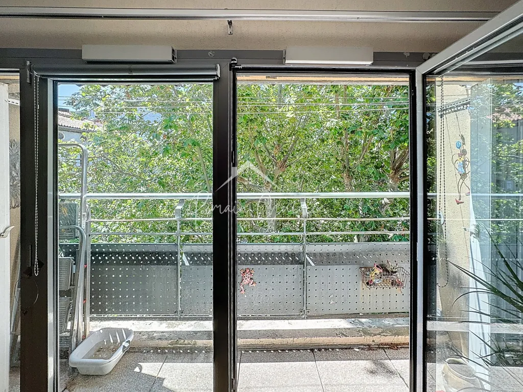 Balcon - Duplex avec Parking Privé et Véranda au Centre-ville de Millau
