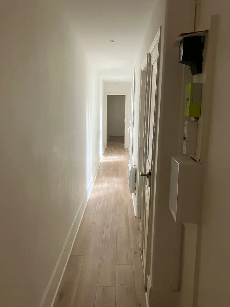 Esik - Flat with Courtyard View in Belleville