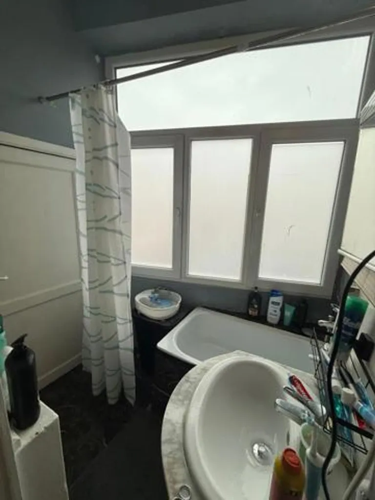 Salles de bain - Appartement avec Cave à Anderlecht