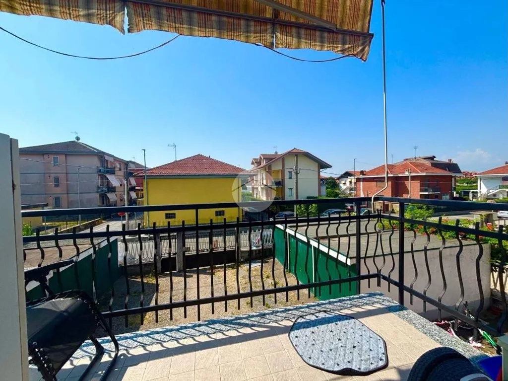 Balcone - 4-Room Apartment with Balcony in Torino