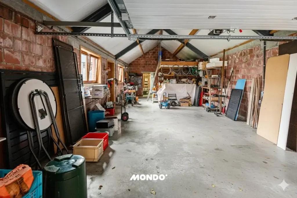Garage - Estate with Indoor Pool near Brussels