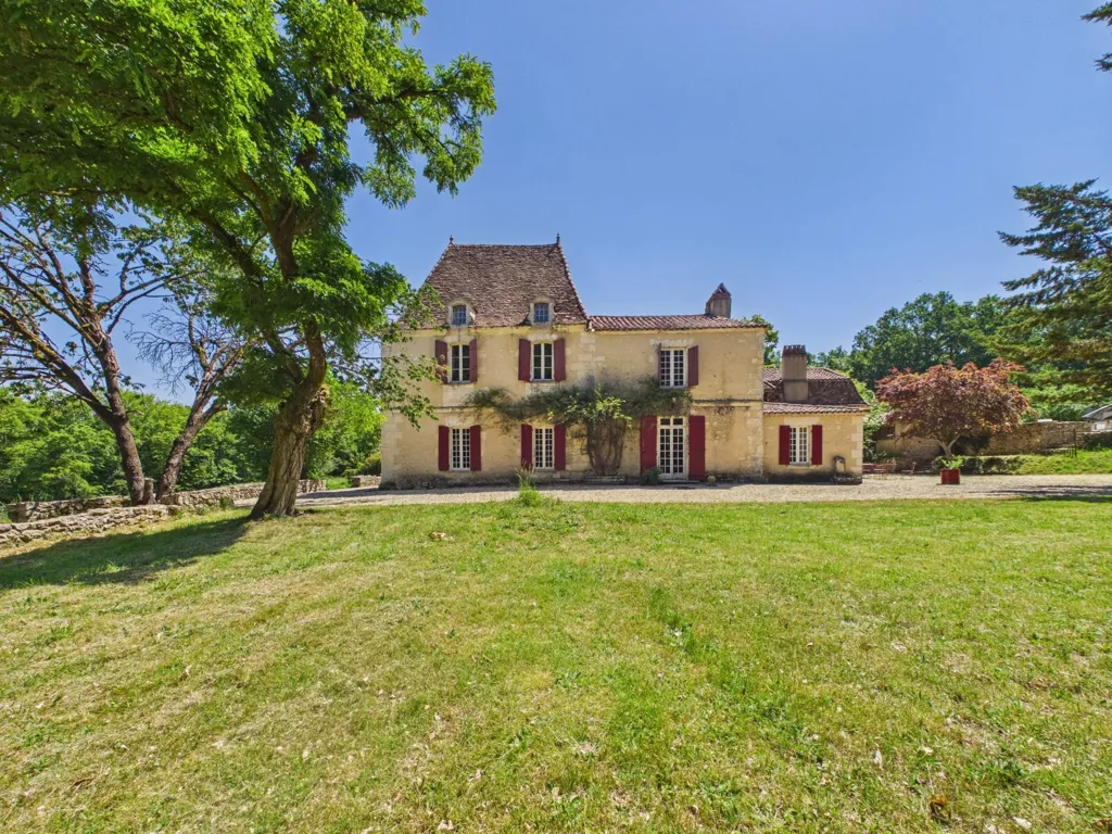 Välivaade - 17th Century Character House with Paddock in Périgord
