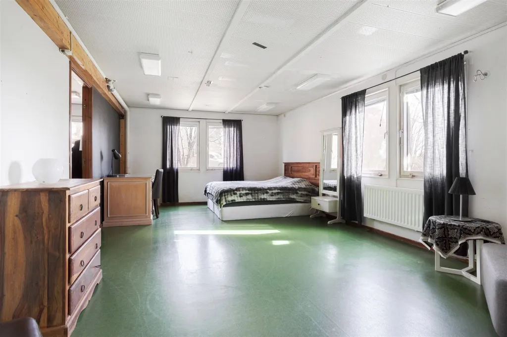 Chambres - Multi-Functional Property with Parking in Stöde