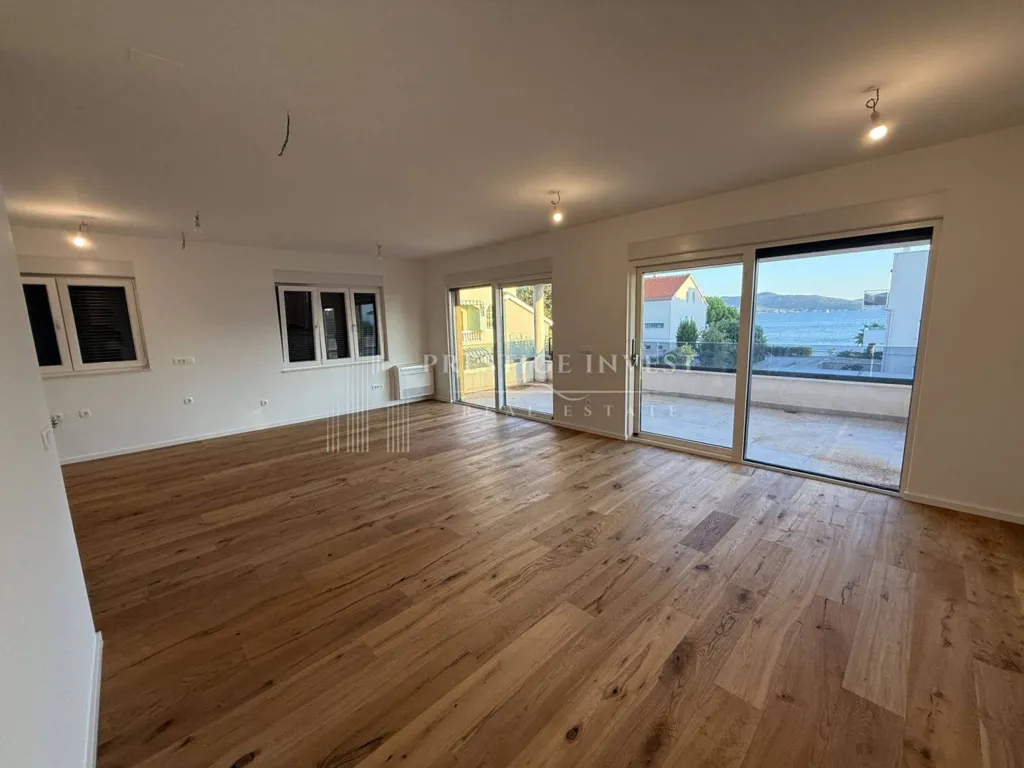 Elutuba - Penthouse with Sea View in Sukošan