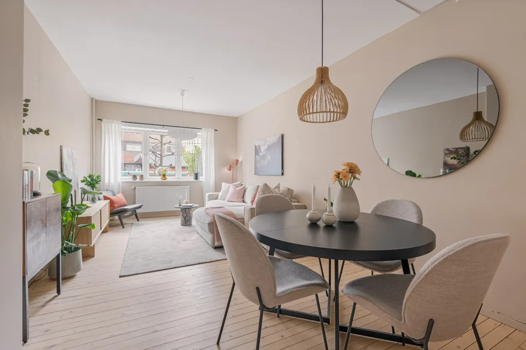 Salle à manger - Spacious 2-Bedroom Flat with Garden in Tøyen