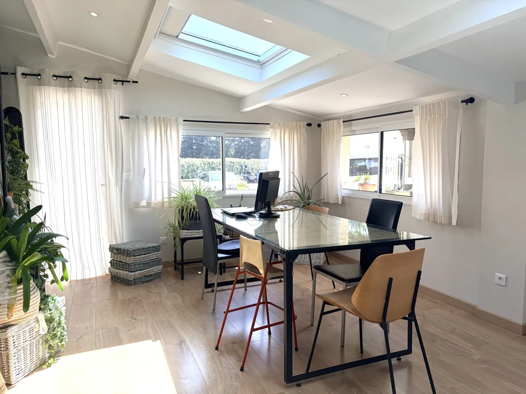 Salle à manger - Propriété Familiale avec Piscine à Plan-d'Orgon