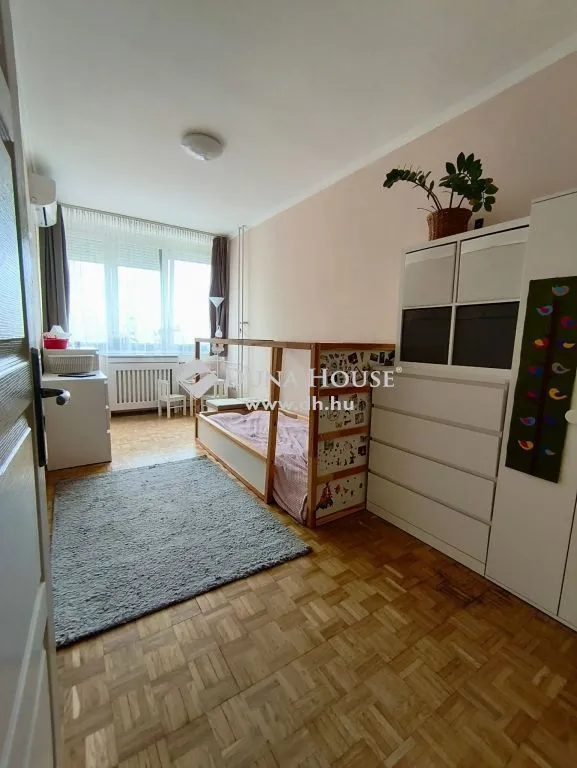 Chambres - Apartment with Balcony in Tatabánya