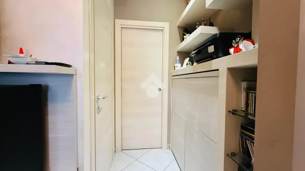 Entrée - Restored 3-Bedroom Flat with Balcony in Rivoli
