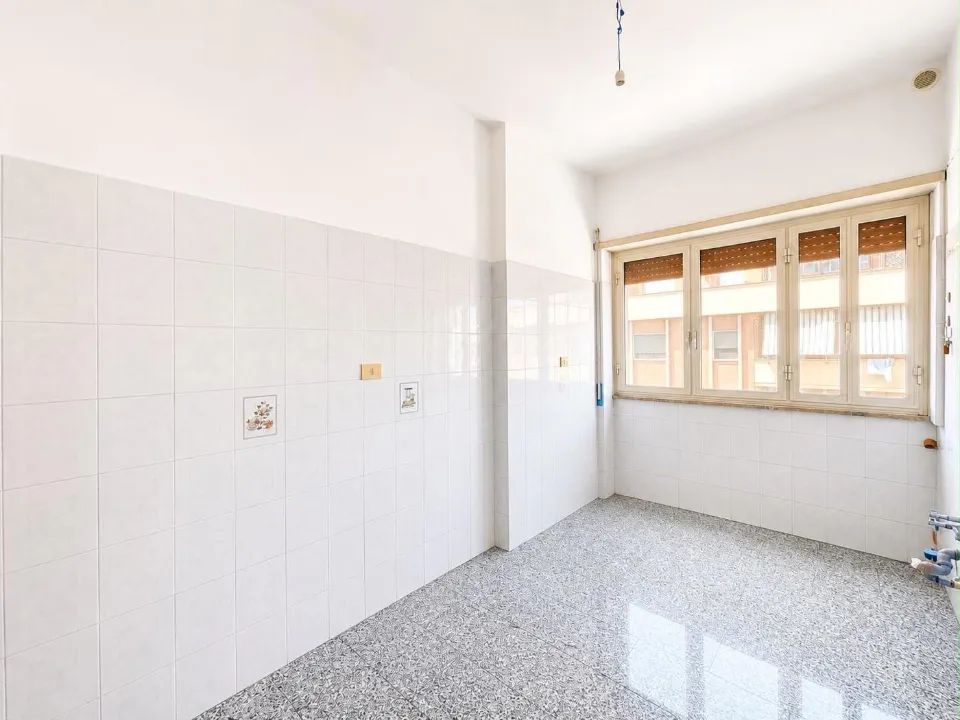 Pièces - Spacious Apartment with Open View in Rome
