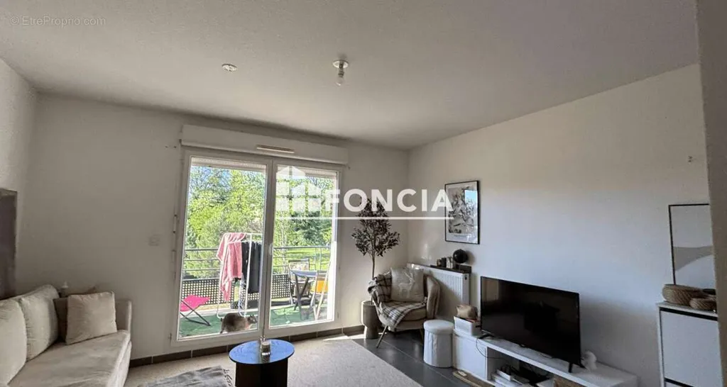 Séjour - Appartement T2 avec Terrasse à Agroparc