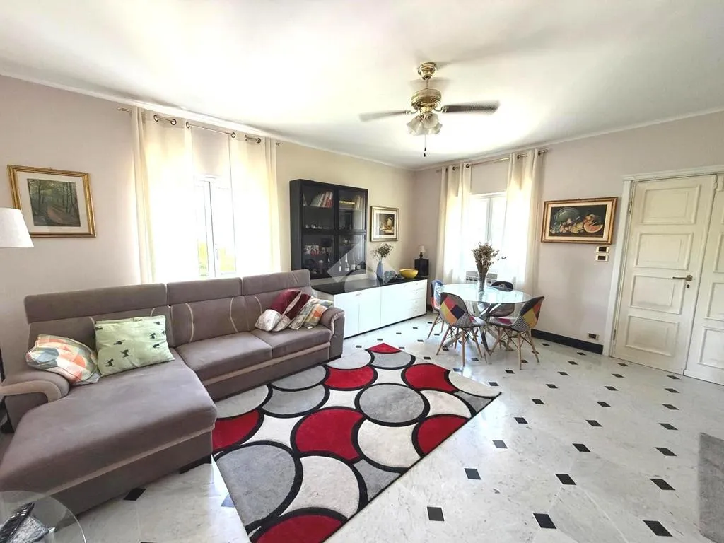 Séjour - Villa with Terrace and Garden in Serra Riccò