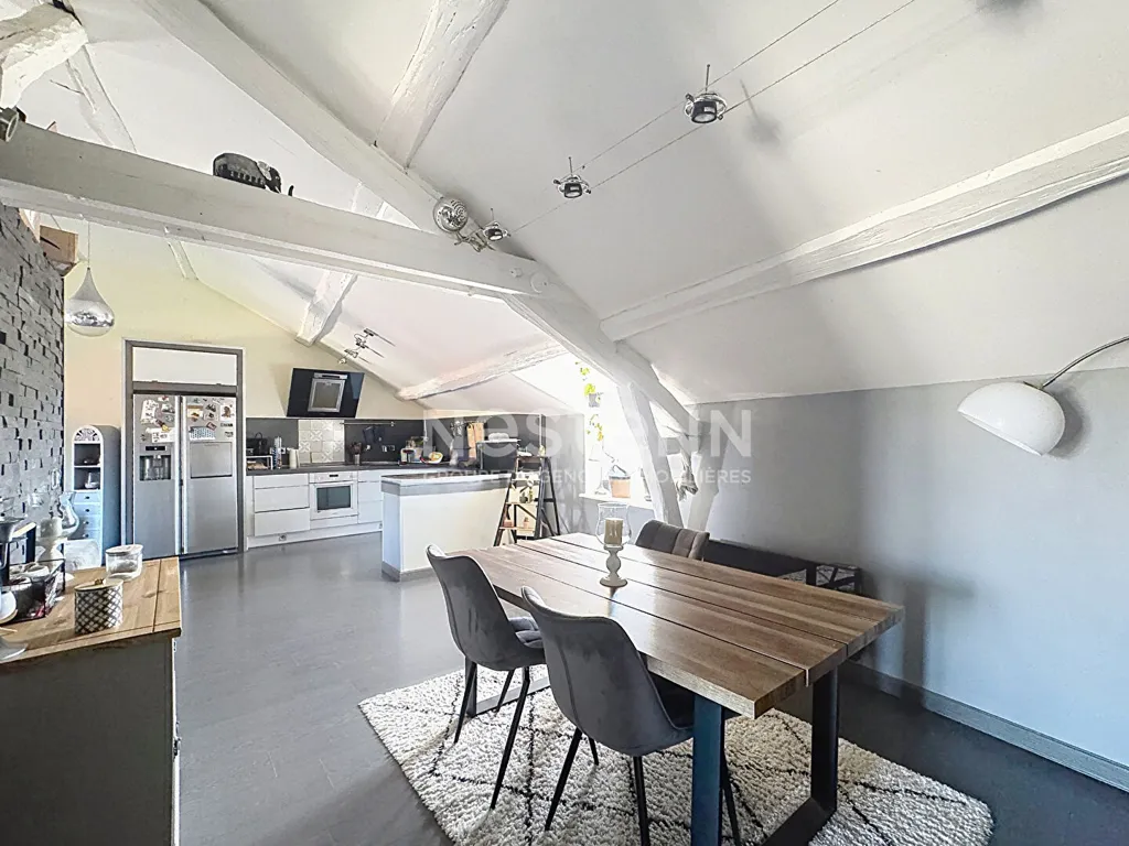 Söögituba - Charming 4-Bedroom Apartment in Lamorlaye