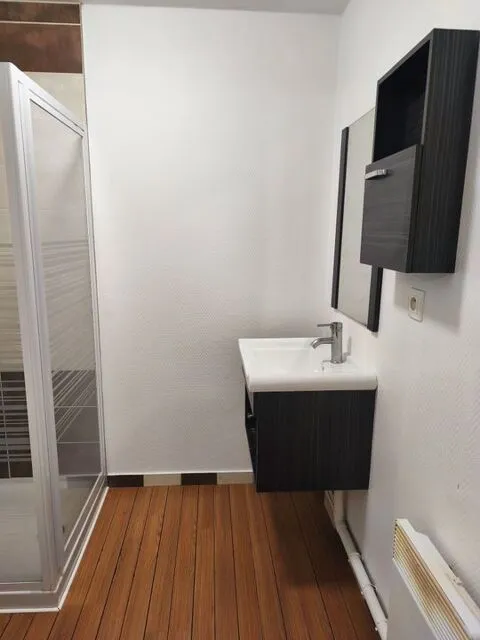 Vannitoad - Studio with Kitchen in Troyes