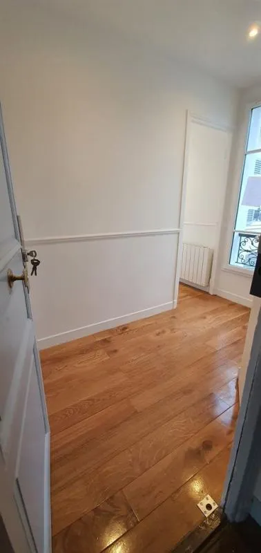 Stanze - Refurbished Flat with East/South Exposure in Rive Droite