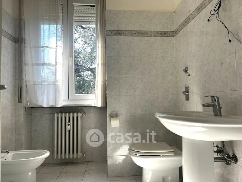 Salles de bain - Three-bedroom Apartment with Balconies in Cantù