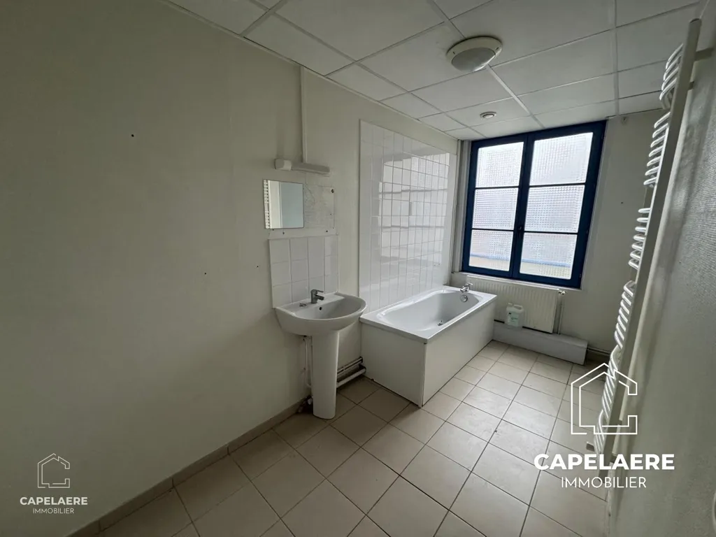Vannitoad - Historic Ensemble with Potential in Saint-Omer