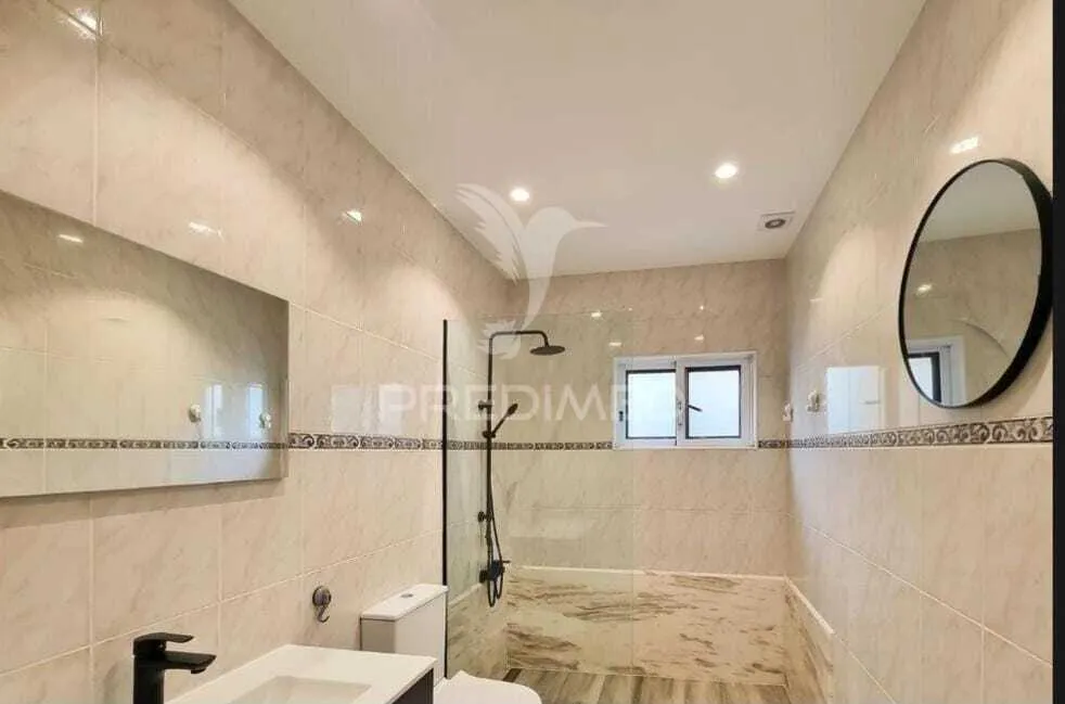 Salles de bain - T3 House with Commercial Space in Dume