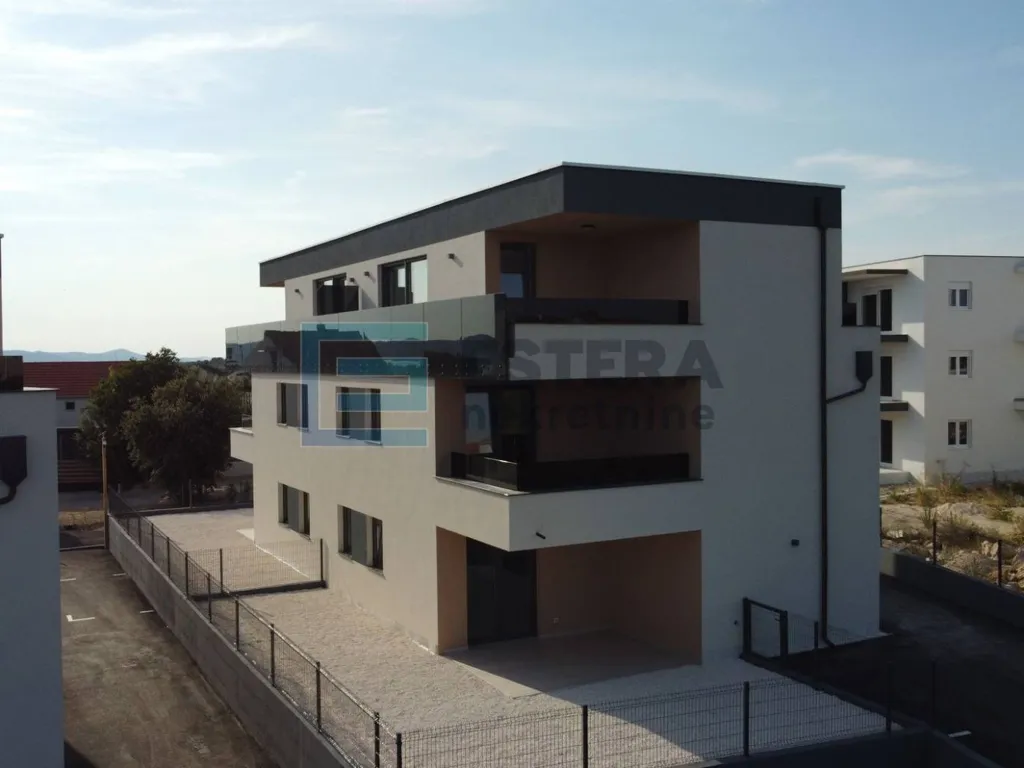 Esterno - Apartment with Terrace in Pakoštane