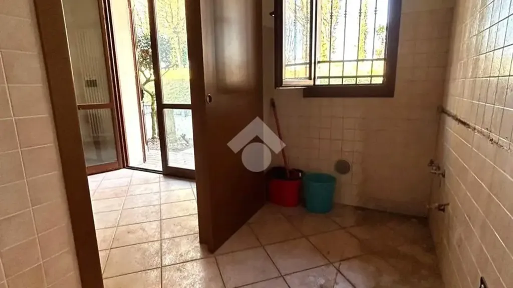 hallway_entrance