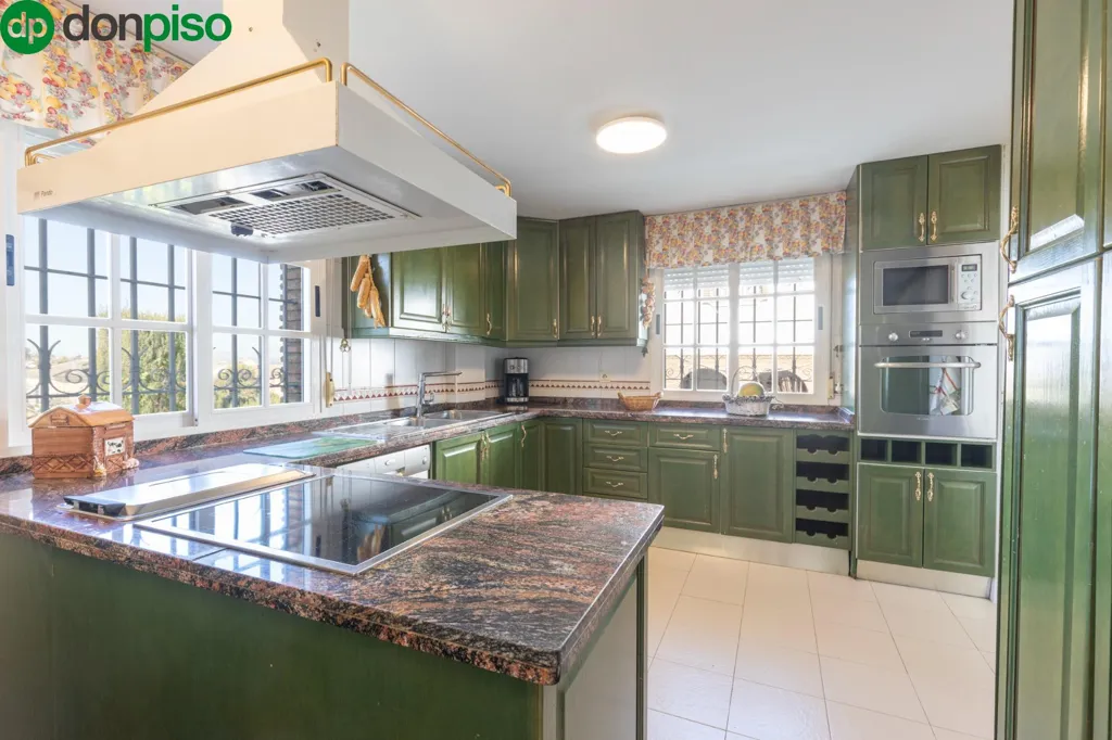 Cuisine - Luxury Detached House with Pool in Zubia