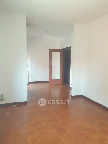 Elutuba - Bright Triplex with Balconies in Novara