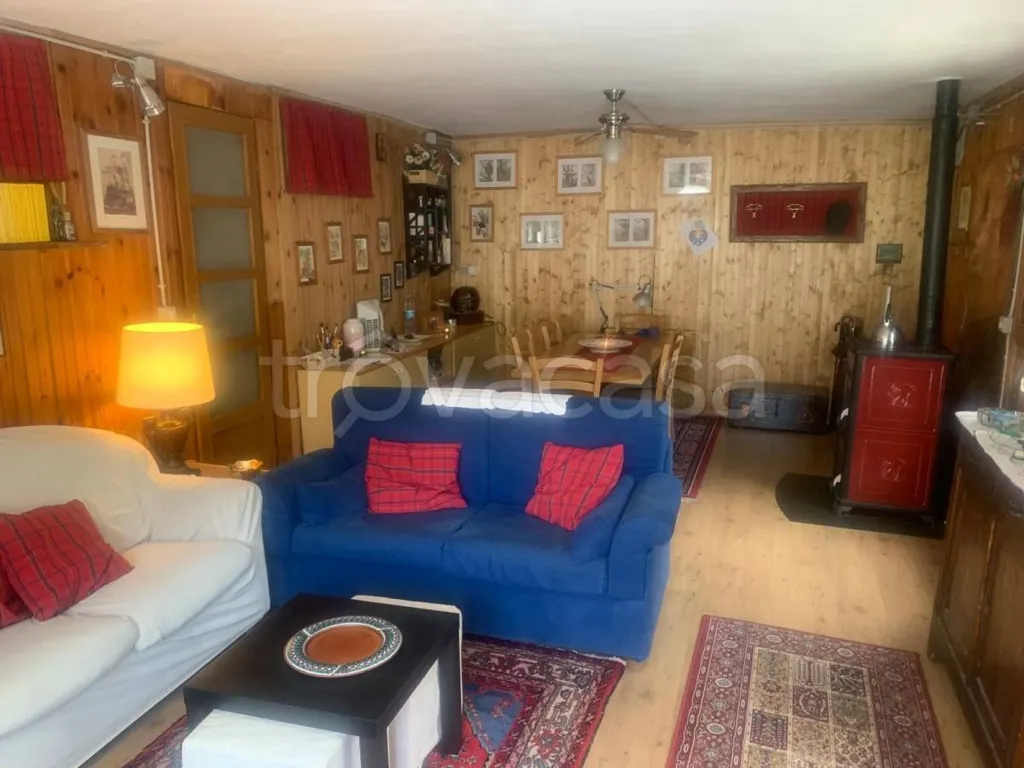 Elutuba - Independent House with Panoramic View in Bellino