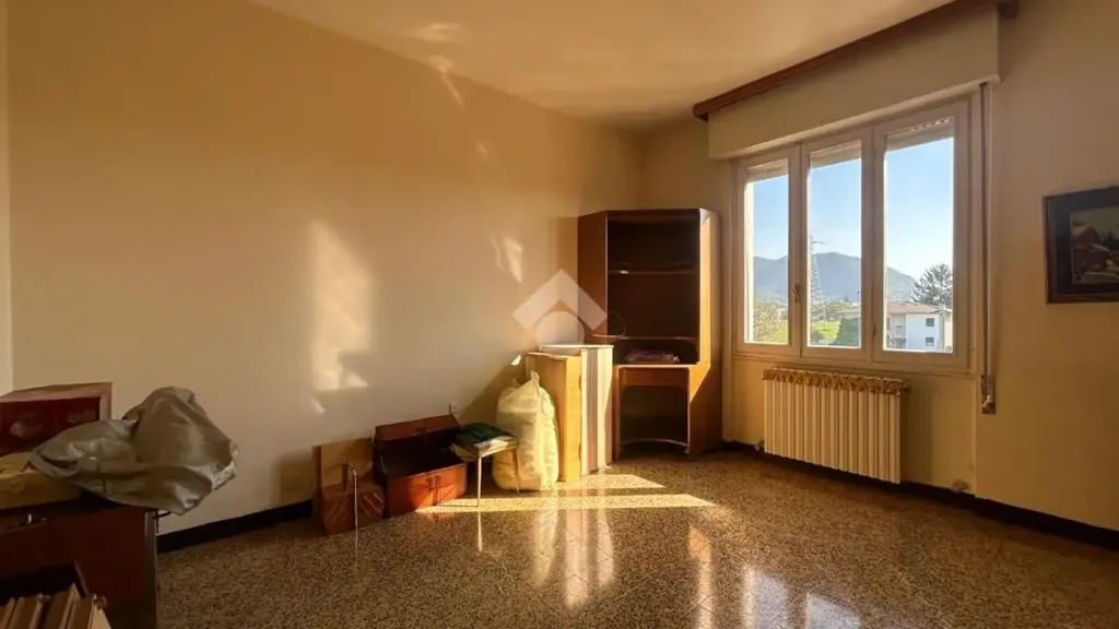 Kabinet - 3-Room Apartment with Balcony in Brescia