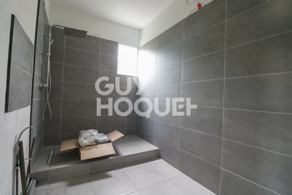 Salles de bain - Appartement T3 avec Varangue à Ste Clotilde