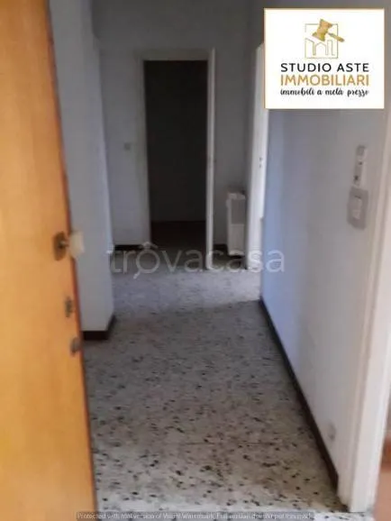 Entrée - Apartment with Balconies in Pinerolo