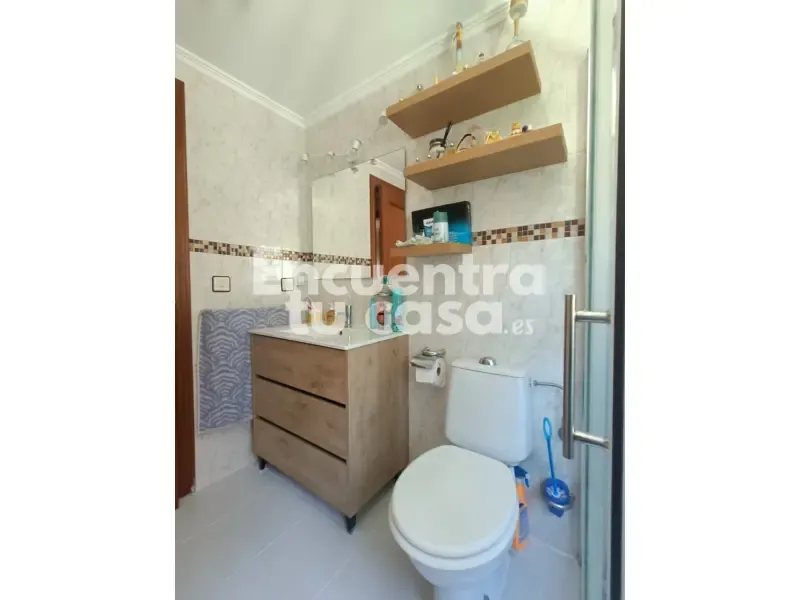 Salles de bain - Apartment with Balcony in Miranda