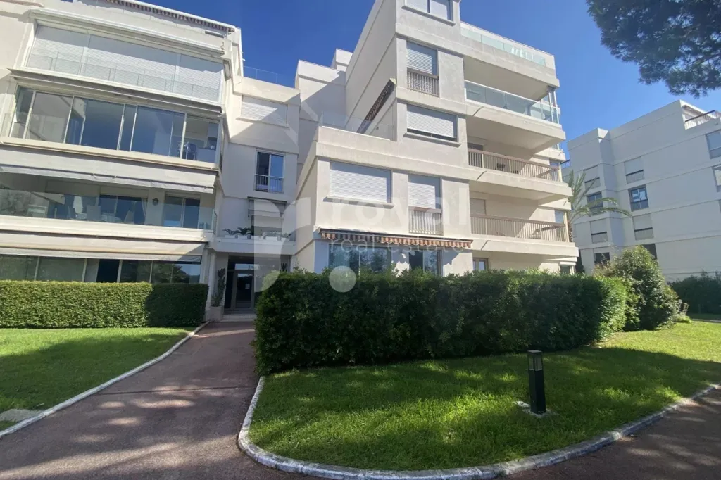 Esterno - Seafront Apartment with Terrace in Mandelieu-la-Napoule