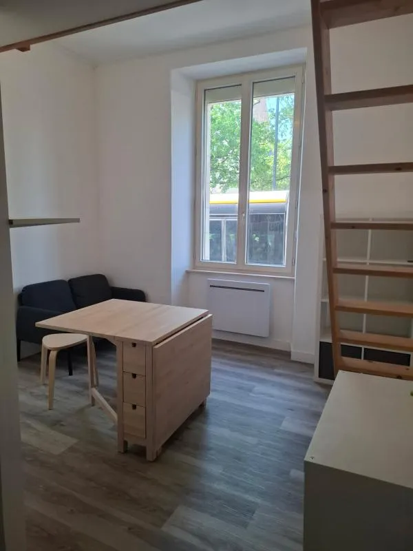 Soggiorno - Studio with Balcony in Rennes
